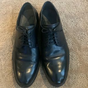 Men’s Cole Haan black lace up dress shoes